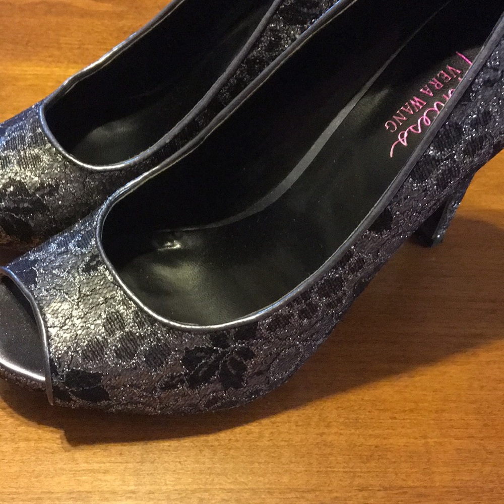 Vera Wang Princess heels peep toe
